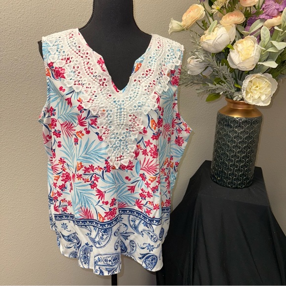 STORYBUK Tops - Storybuk XL Tropical Floral Crochet Lace V-Neck Sleeveless Boho Top